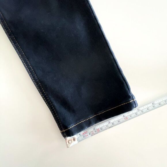 Kensie Jeans // Size 4 (tons of stretch and can fit an 8) // NWOT // Jeggings - Picture 5 of 7